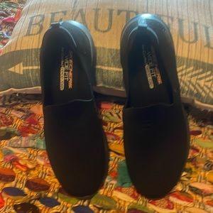 New size 9 Sketchers memory foam slip-on shoes